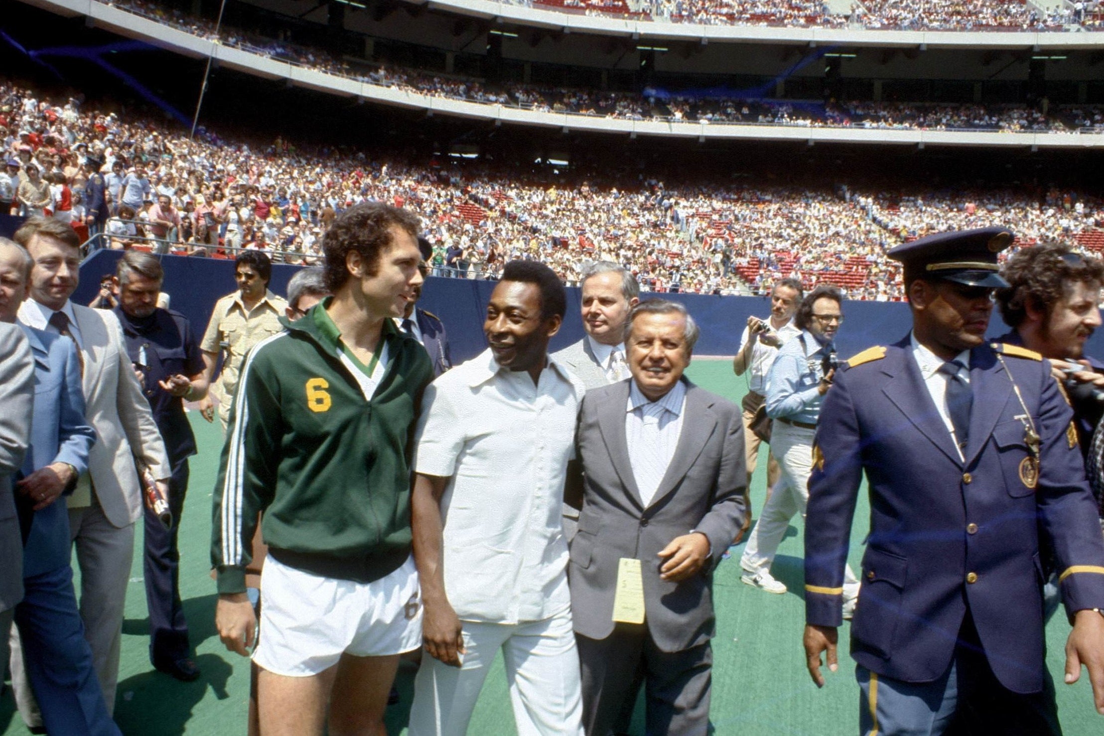 Franz Beckenbauer mit Pele in New York am 1.6.1978
